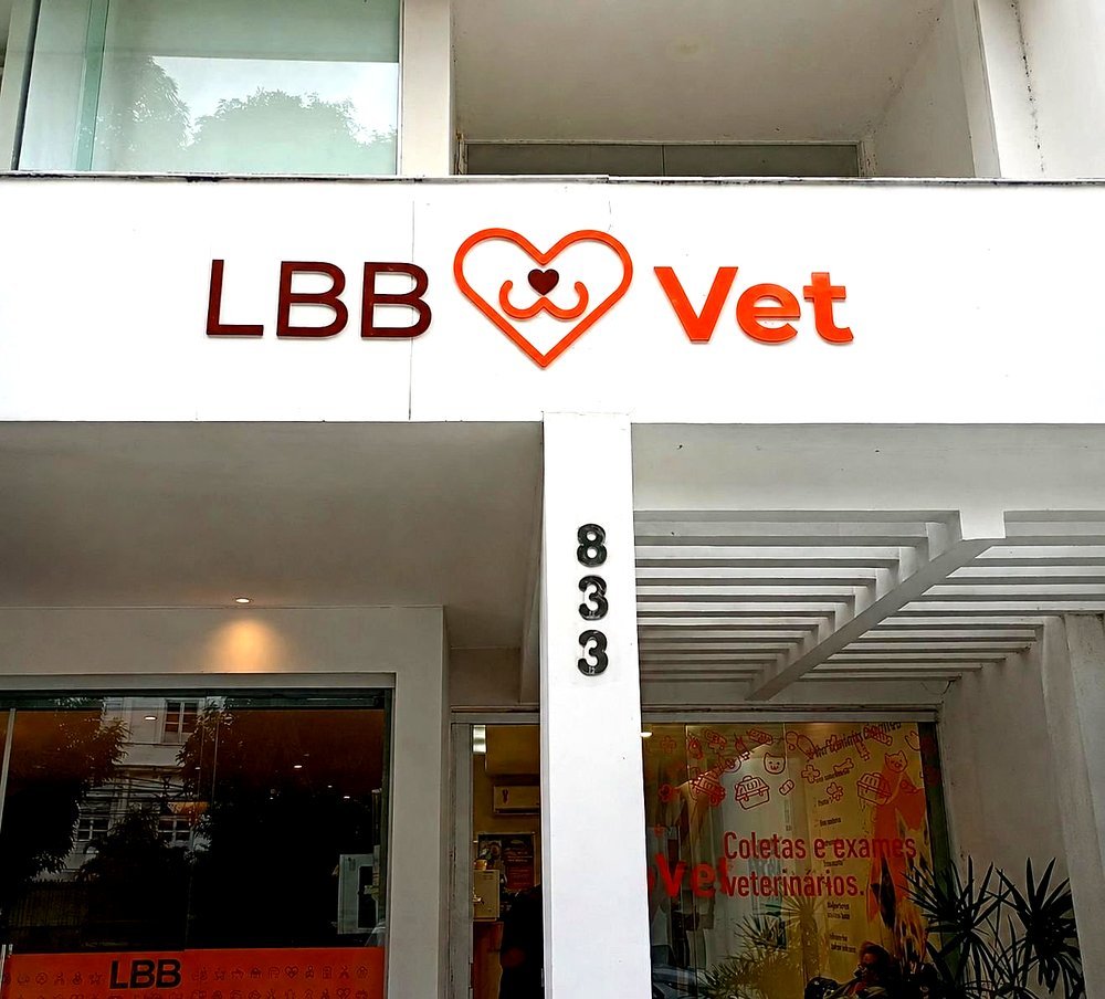 LBB Vet — Letra Caixa Fachada